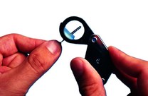Loupe pliable grossissement 8x Loupe pliable grossissement 8x